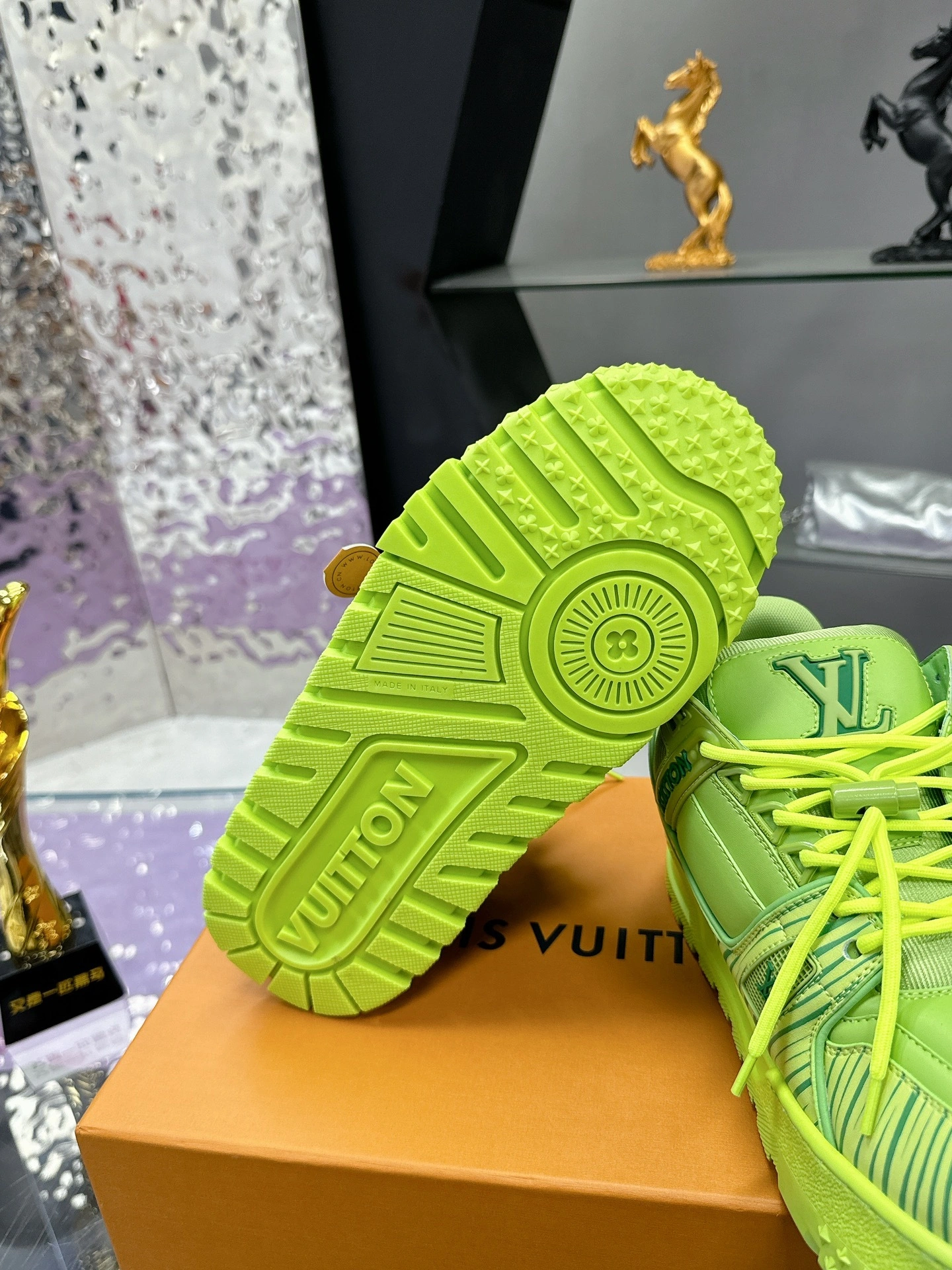 OOBB-- 8V 1AD9VN Trainer cowhide Thick soles：3.5CM item:E-X555A0130